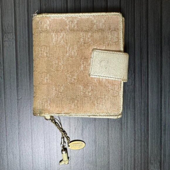 Gucci GG Pink Fade Canvas Wallet W Gucci Charm - Picture 1 of 6